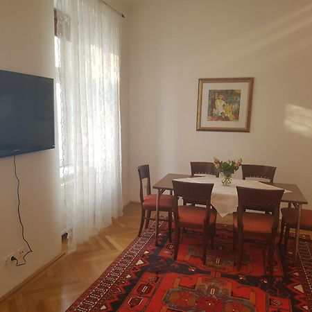 Urban Serviced Apartments Viena Quarto foto